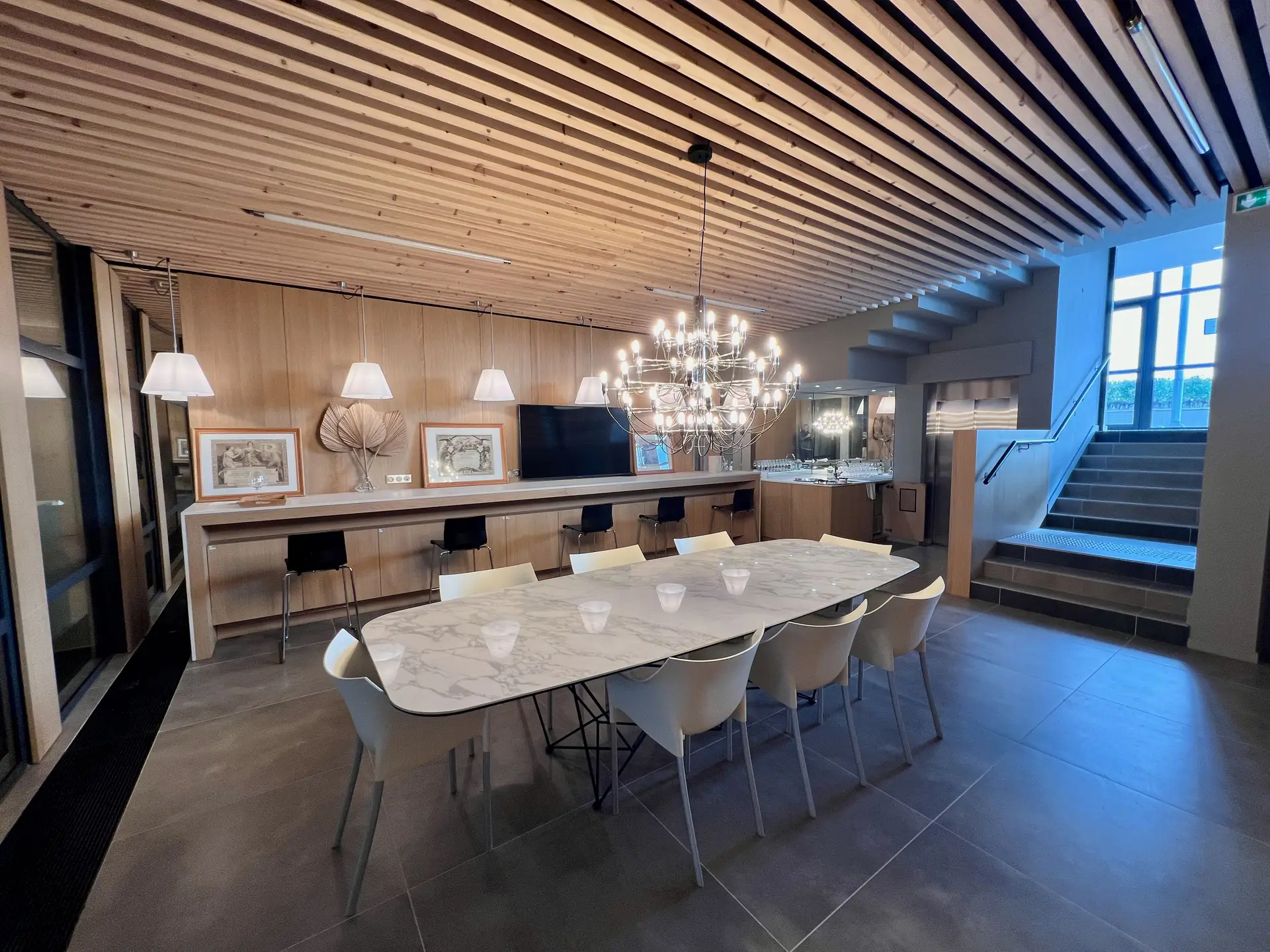 Lobby luxueux du SeraphelresortHouse
